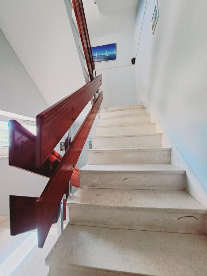 Guesthouse Varnica Kaštel Lukšić Exterior foto