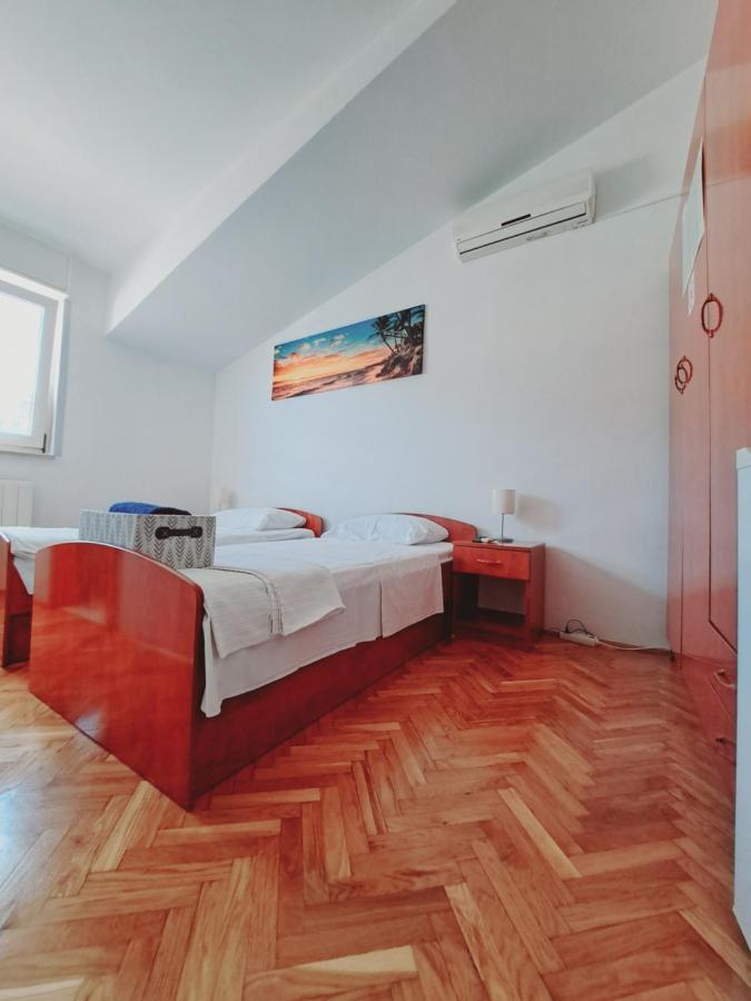 Guesthouse Varnica Kaštel Lukšić Exterior foto