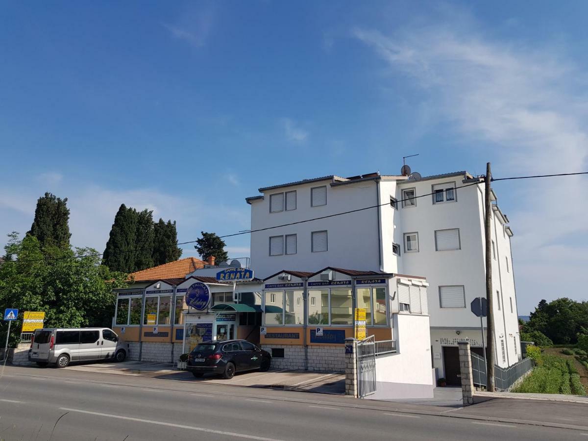 Guesthouse Varnica Kaštel Lukšić Exterior foto